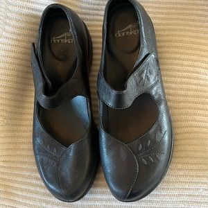 Dansko black size 42 EUC